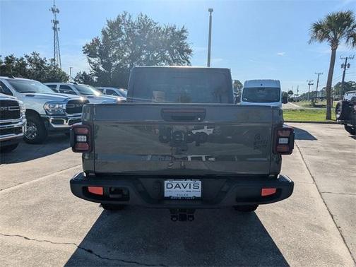 2025 Jeep Gladiator Sport