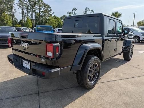 2023 Jeep Gladiator Overland