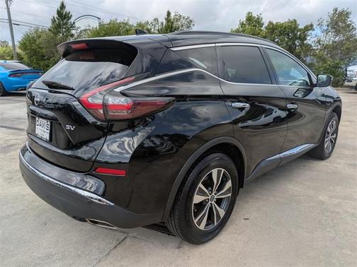 2023 Nissan Murano SV