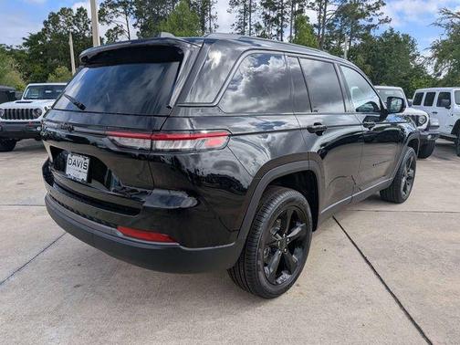 Diamond Black 2026 Jeep Grand Cherokee Limited