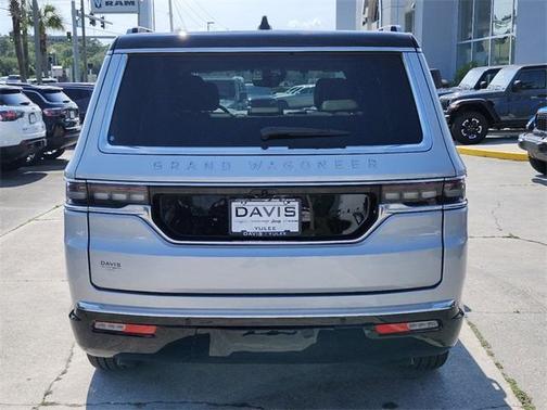 2024 Jeep Grand Wagoneer Base