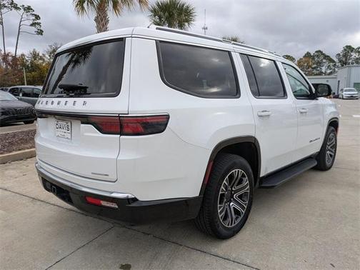 2024 Jeep Wagoneer Series II 4x2