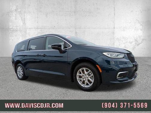 Fathom Blue Pearlcoat 2023 Chrysler Pacifica Touring-L