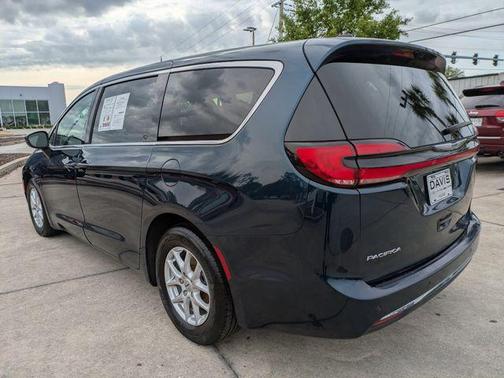 Fathom Blue Pearlcoat 2023 Chrysler Pacifica Touring-L