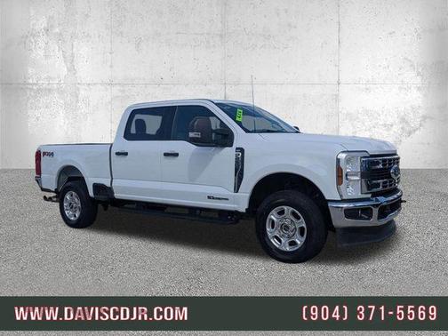 Oxford White 2025 Ford F-250 XLT