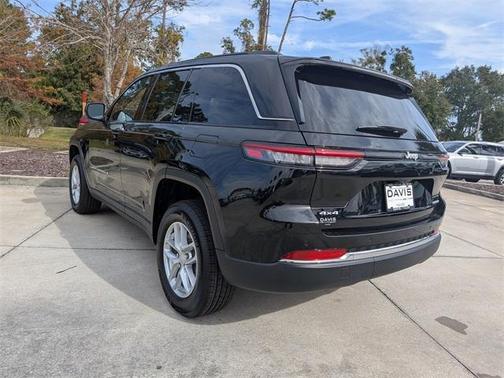 2025 Jeep Grand Cherokee Laredo X
