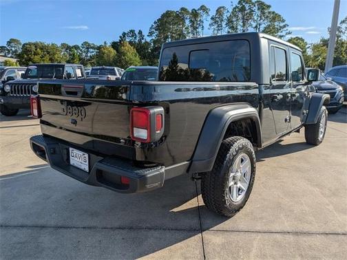 2023 Jeep Gladiator Sport