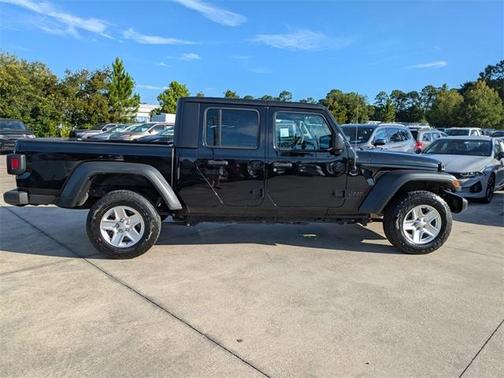 2023 Jeep Gladiator Sport