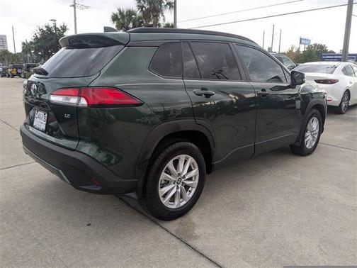 2024 Toyota Corolla Cross LE