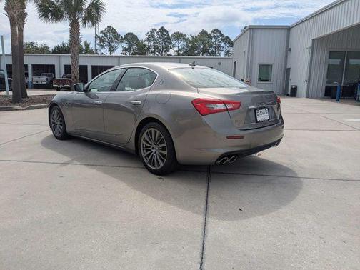 Bianco Alpi Pearlescent 2018 Maserati Ghibli Base