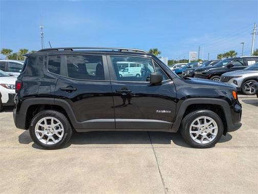 2022 Jeep Renegade Latitude