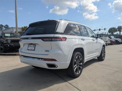 2025 Jeep Grand Cherokee Overland