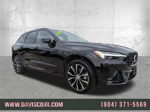 2024 Volvo XC60 B5 Plus Dark Theme