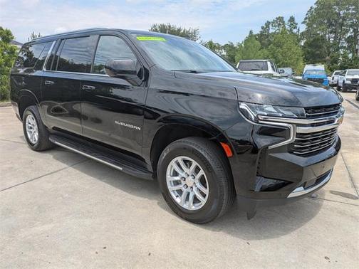 2023 Chevrolet Suburban LT