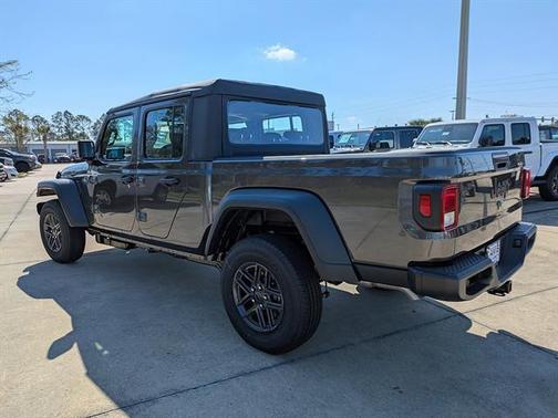 Granite Crystal Clearcoat Metallic 2026 Jeep Gladiator Sport