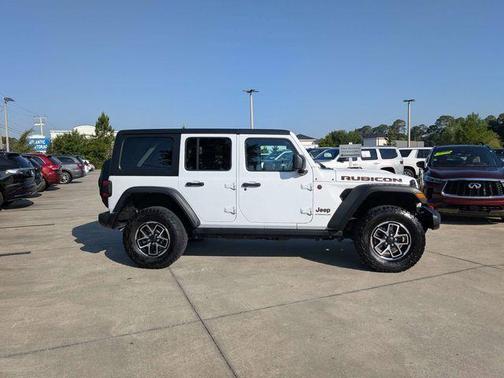 Bright White Clearcoat 2024 Jeep Wrangler Rubicon