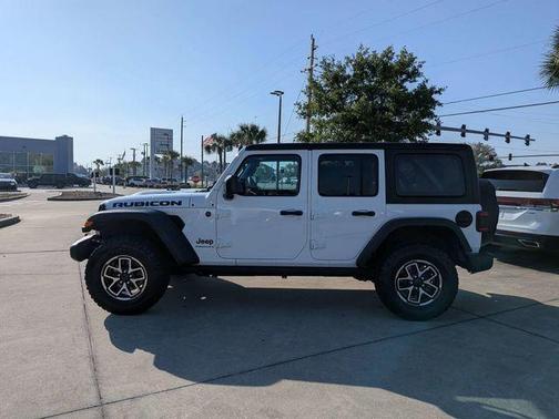 Bright White Clearcoat 2024 Jeep Wrangler Rubicon