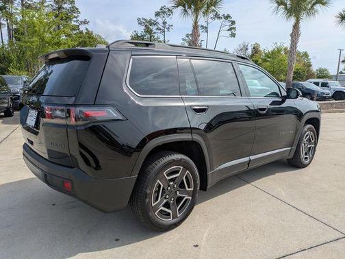 Diamond Black 2026 Jeep Cherokee LAREDO/LIMITED