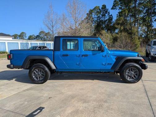 Hydro Blue Pearlcoat 2026 Jeep Gladiator Sport