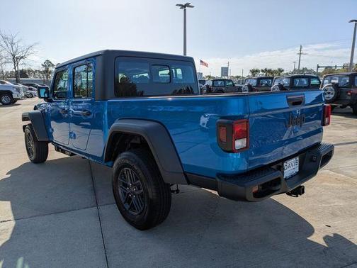 Hydro Blue Pearlcoat 2026 Jeep Gladiator Sport