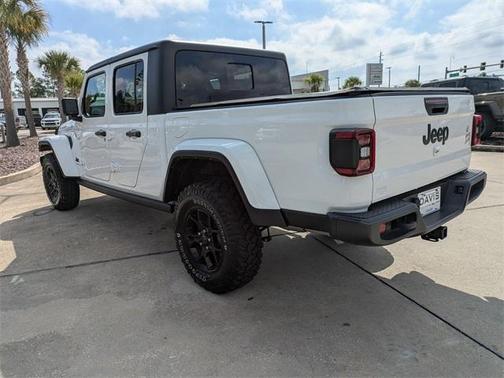 2024 Jeep Gladiator Sport
