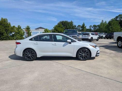 Ice 2024 Toyota Corolla SE