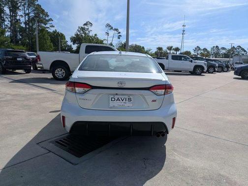 Ice 2024 Toyota Corolla SE