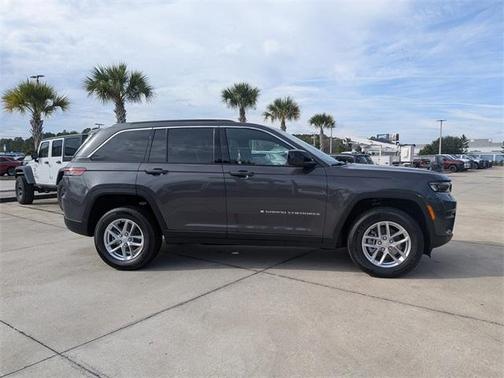 2025 Jeep Grand Cherokee Laredo X