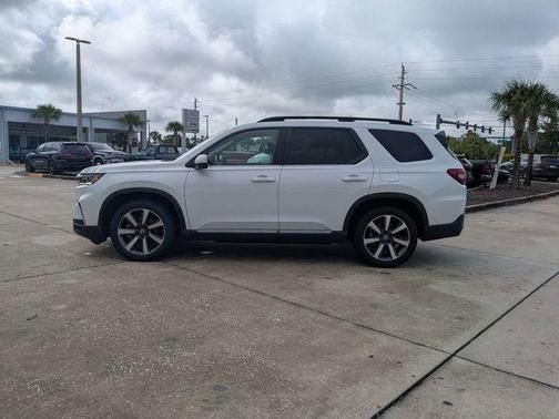 Platinum White Pearl 2023 Honda Pilot Elite