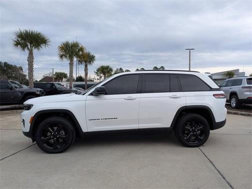 2023 Jeep Grand Cherokee Altitude