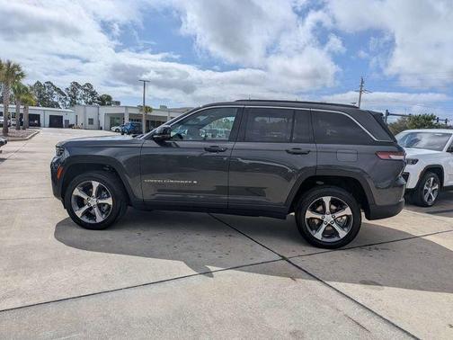 Metallic 2026 Jeep Grand Cherokee Limited