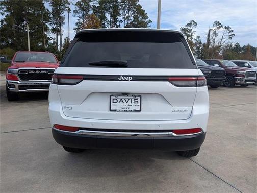 2025 Jeep Grand Cherokee Laredo X