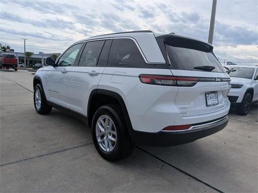 2025 Jeep Grand Cherokee Laredo X