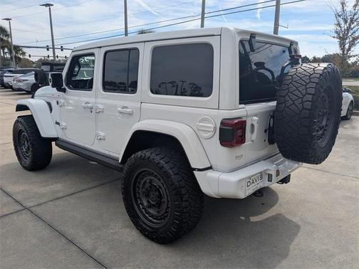 2021 Jeep Wrangler Unlimited Sahara Altitude
