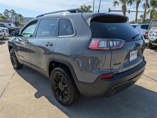 2023 Jeep Cherokee Altitude Lux