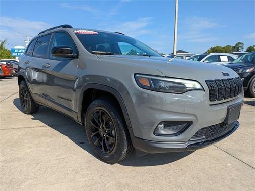 2023 Jeep Cherokee Altitude Lux