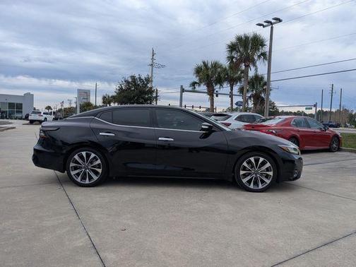 2023 Nissan Maxima Platinum