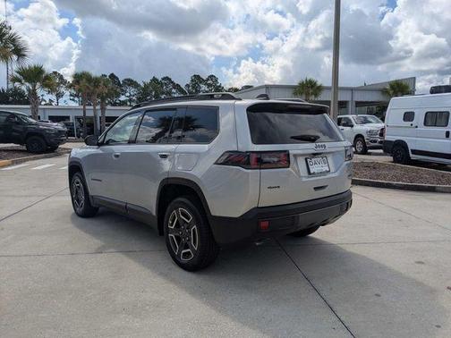 Silver Zynith 2026 Jeep Cherokee LAREDO/LIMITED