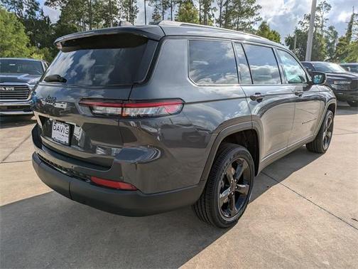 2025 Jeep Grand Cherokee L Laredo