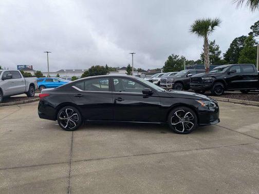 Black 2024 Nissan Altima 2.5 SR