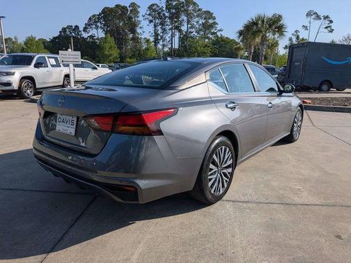 Gun Metallic 2024 Nissan Altima 2.5 SV