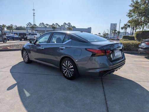 Gun Metallic 2024 Nissan Altima 2.5 SV