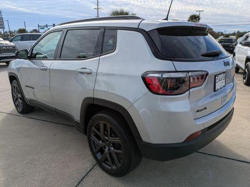 Silver Zynith 2026 Jeep Compass Latitude