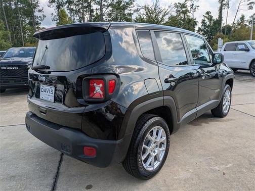 2023 Jeep Renegade Latitude