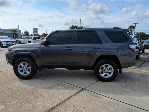 2022 Toyota 4Runner SR5