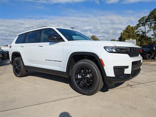 2025 Jeep Grand Cherokee L Laredo