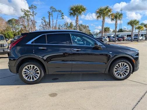 2024 Cadillac XT4 Premium Luxury