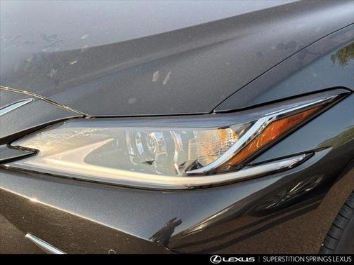 2022 Lexus ES 350 Base