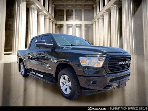 Diamond Black Crystal Pearlcoat 2020 RAM 1500 Big Horn/Lone Star