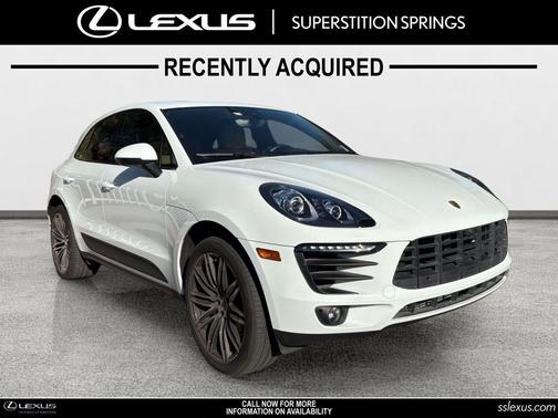 White 2018 Porsche Macan Macan